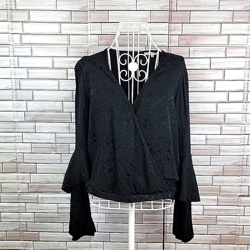 Willow and Clay jaquered print blouse Size S